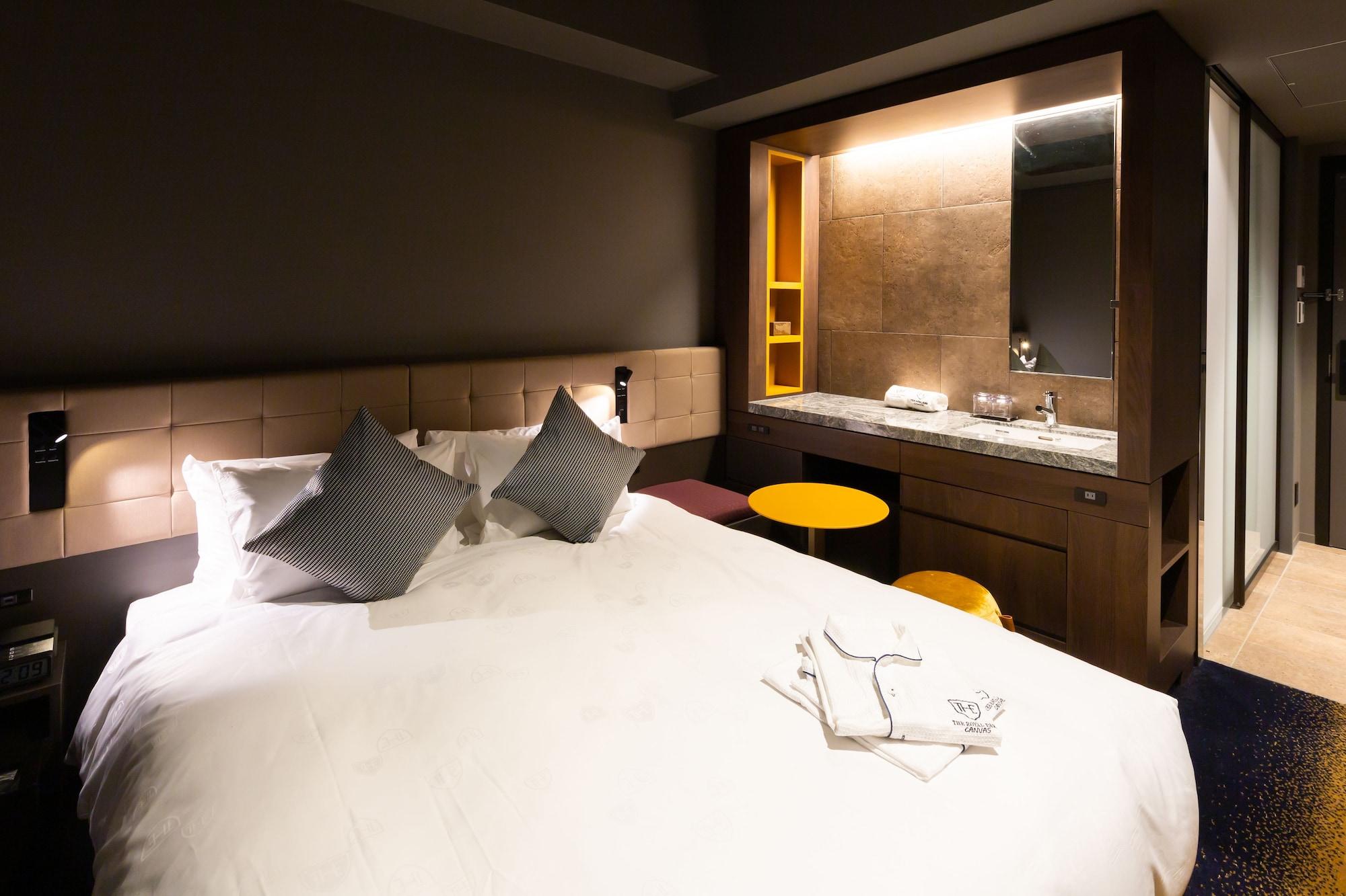 The Royal Park Canvas - Ginza 8 4*