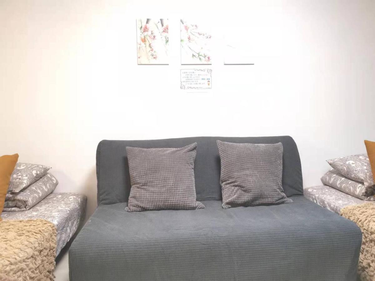 Gm -- Self Check-in -- Number & Password Is In The Following Email Apartment