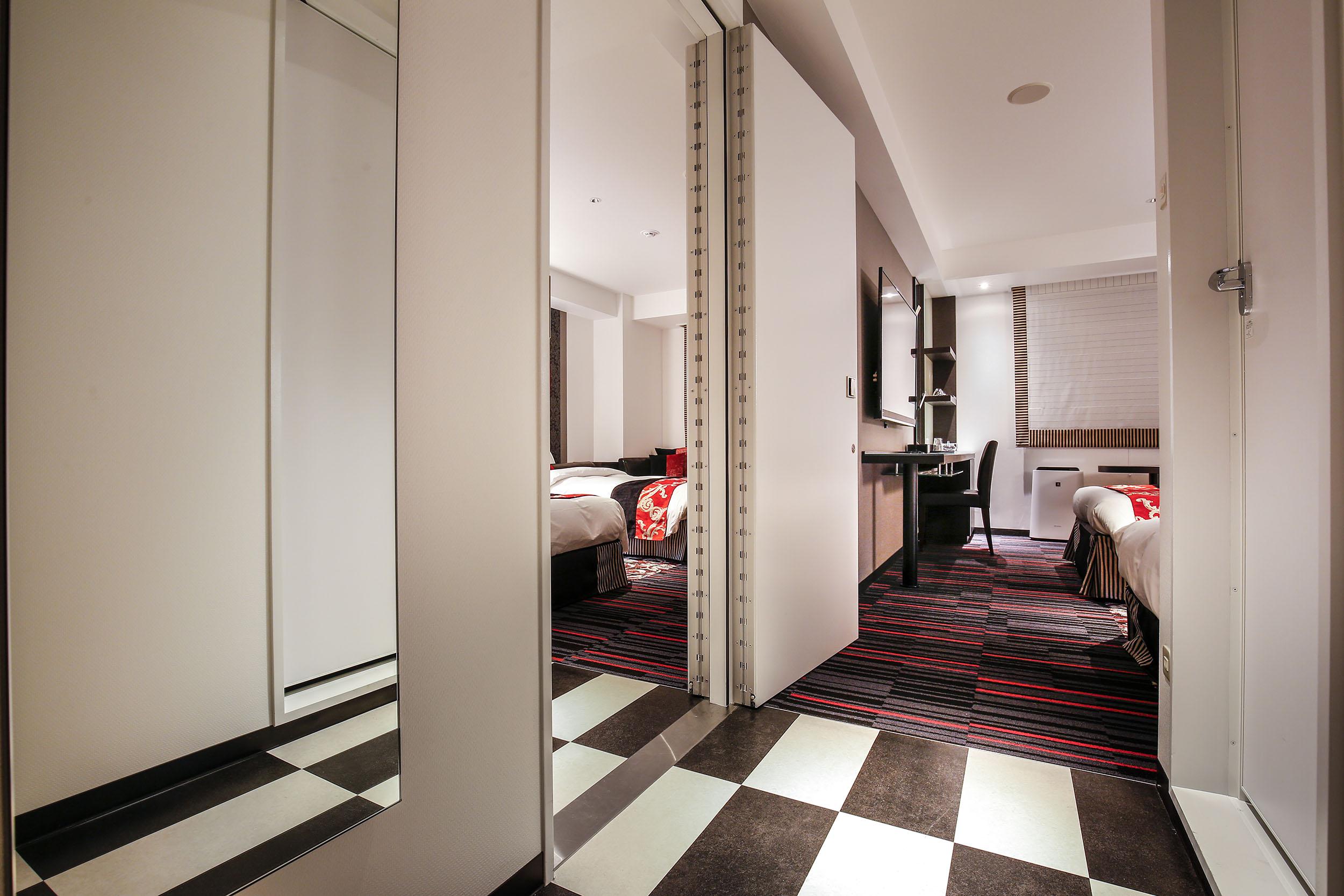 New Otani Hotel 3*