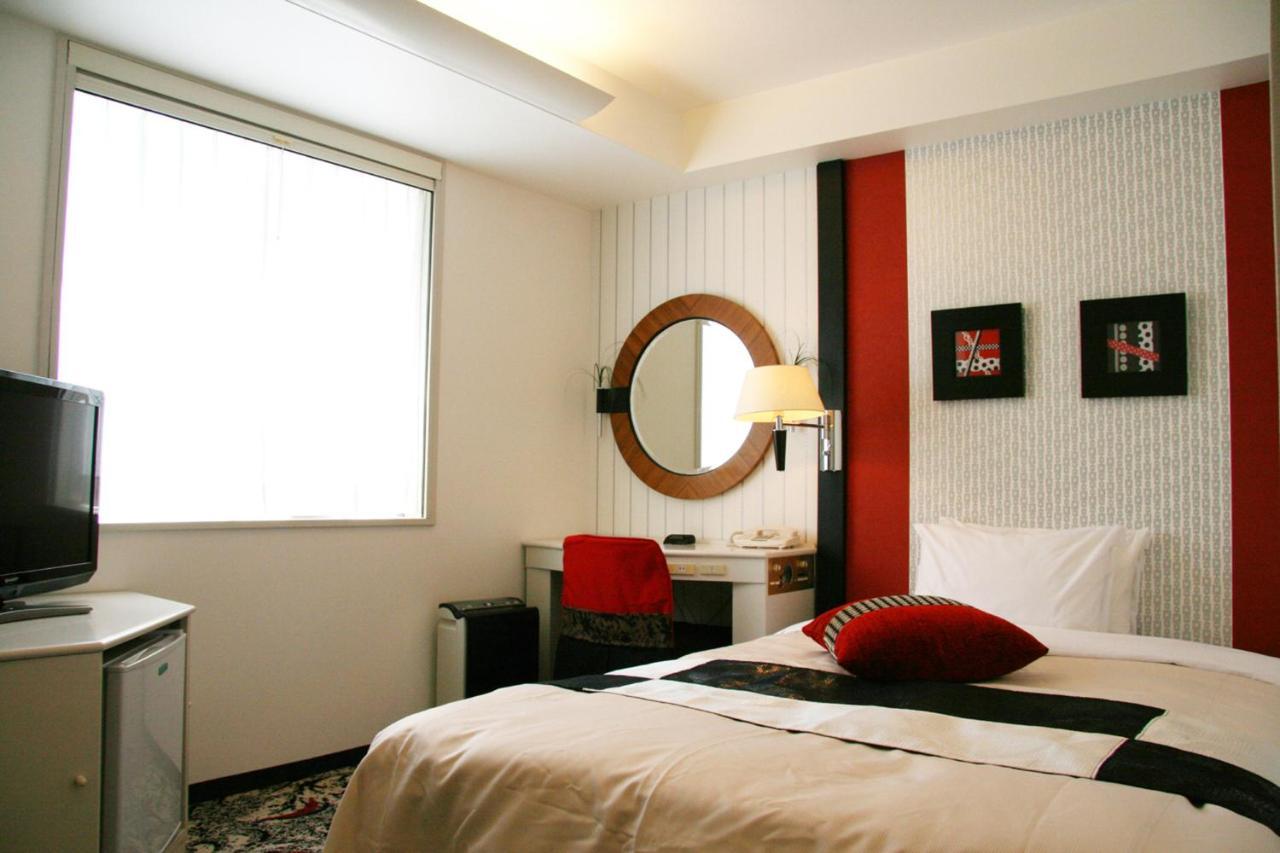 New Otani Hotel 3*