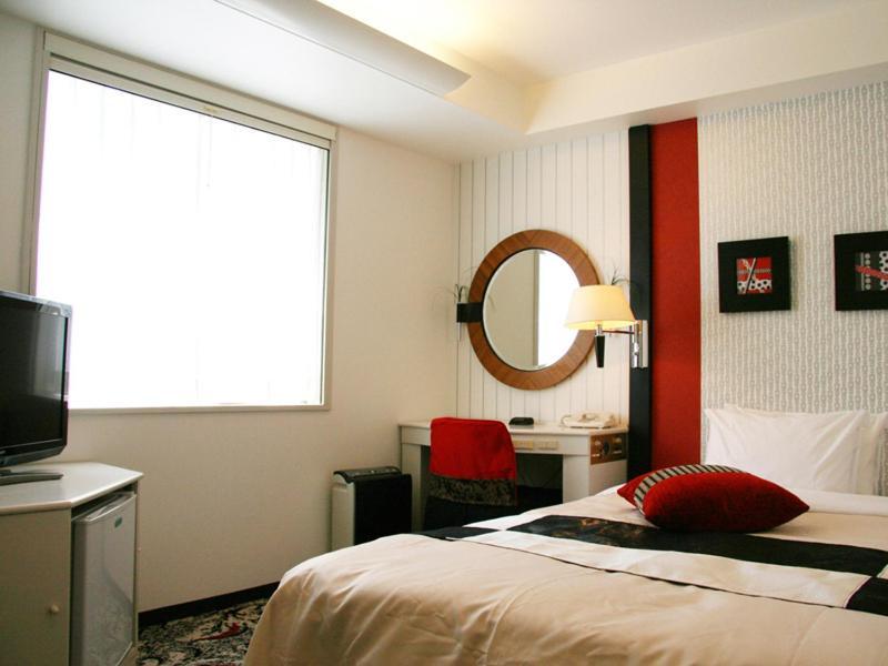 New Otani Hotel 3*