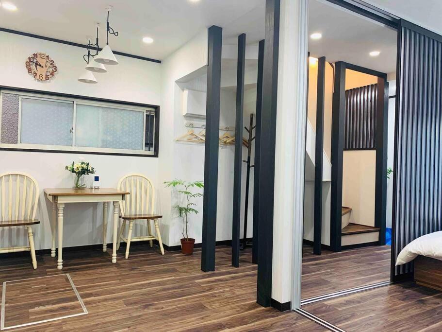 Apartment 東京民泊 貸し切り一軒家 モダン和風 畳 青砥 上野 プライベート空間 最大8名 Tokyo
