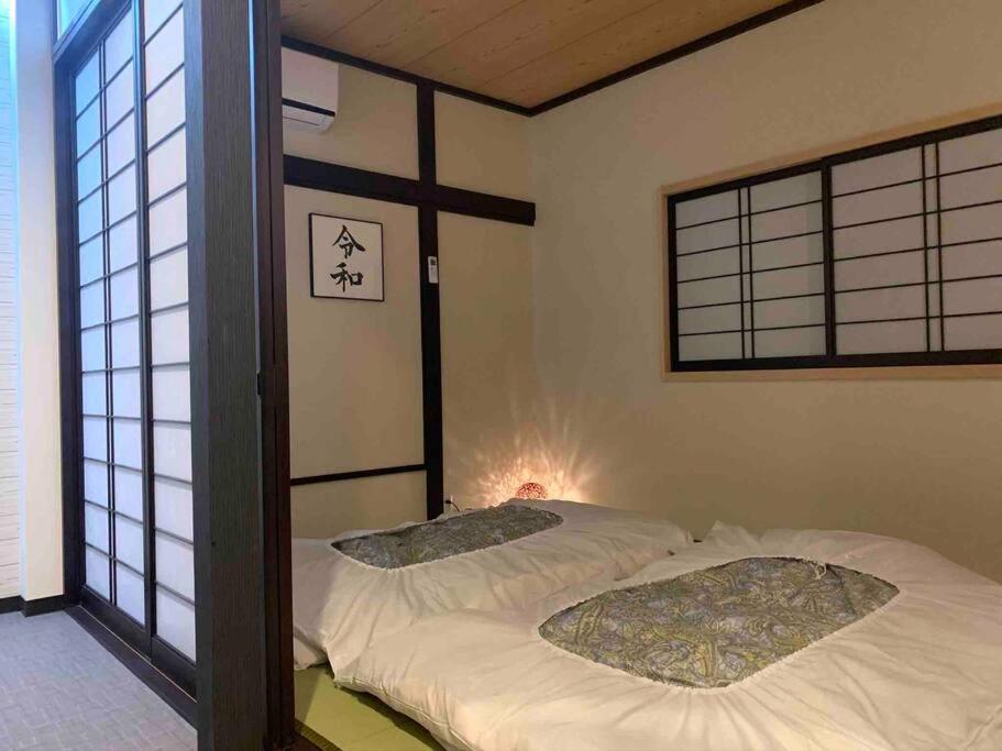 Apartment 東京民泊 貸し切り一軒家 モダン和風 畳 青砥 上野 プライベート空間 最大8名 Tokyo