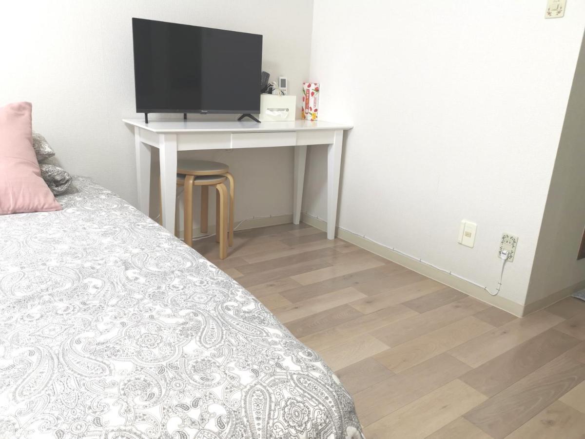 B House -- Self Check In -- Number & Password Is In The Following Email Apartment
