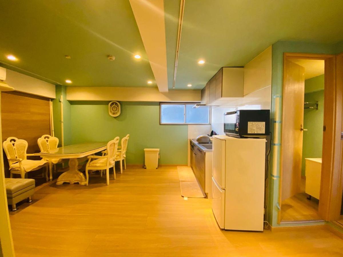 Ueno House *