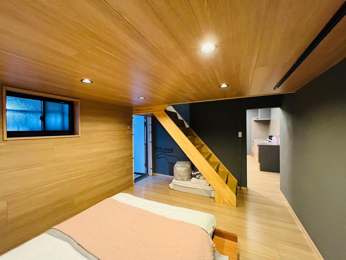 Ueno House *