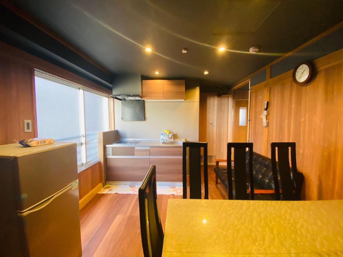 Apartment Ueno House *