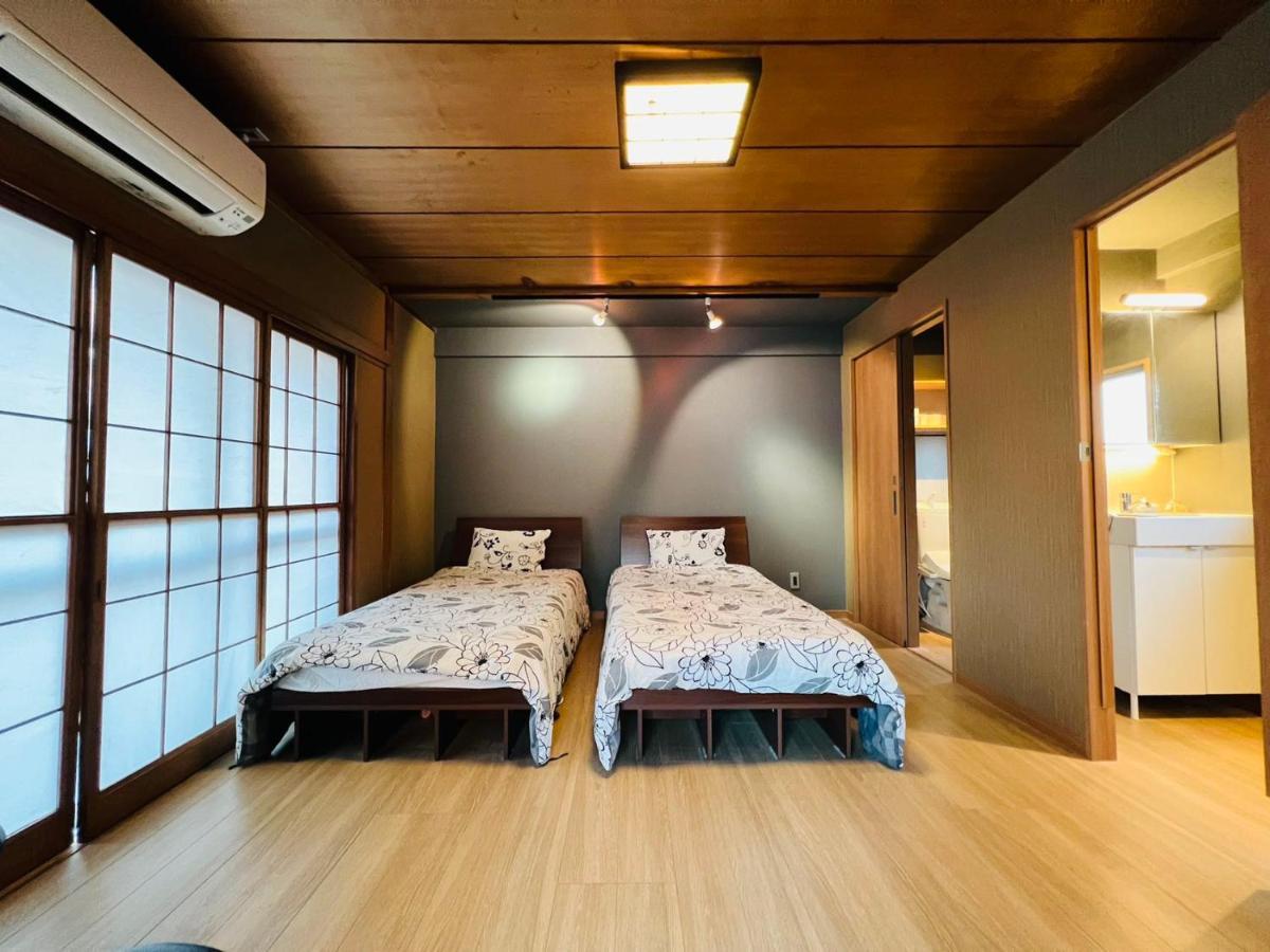 Ueno House Apartment *