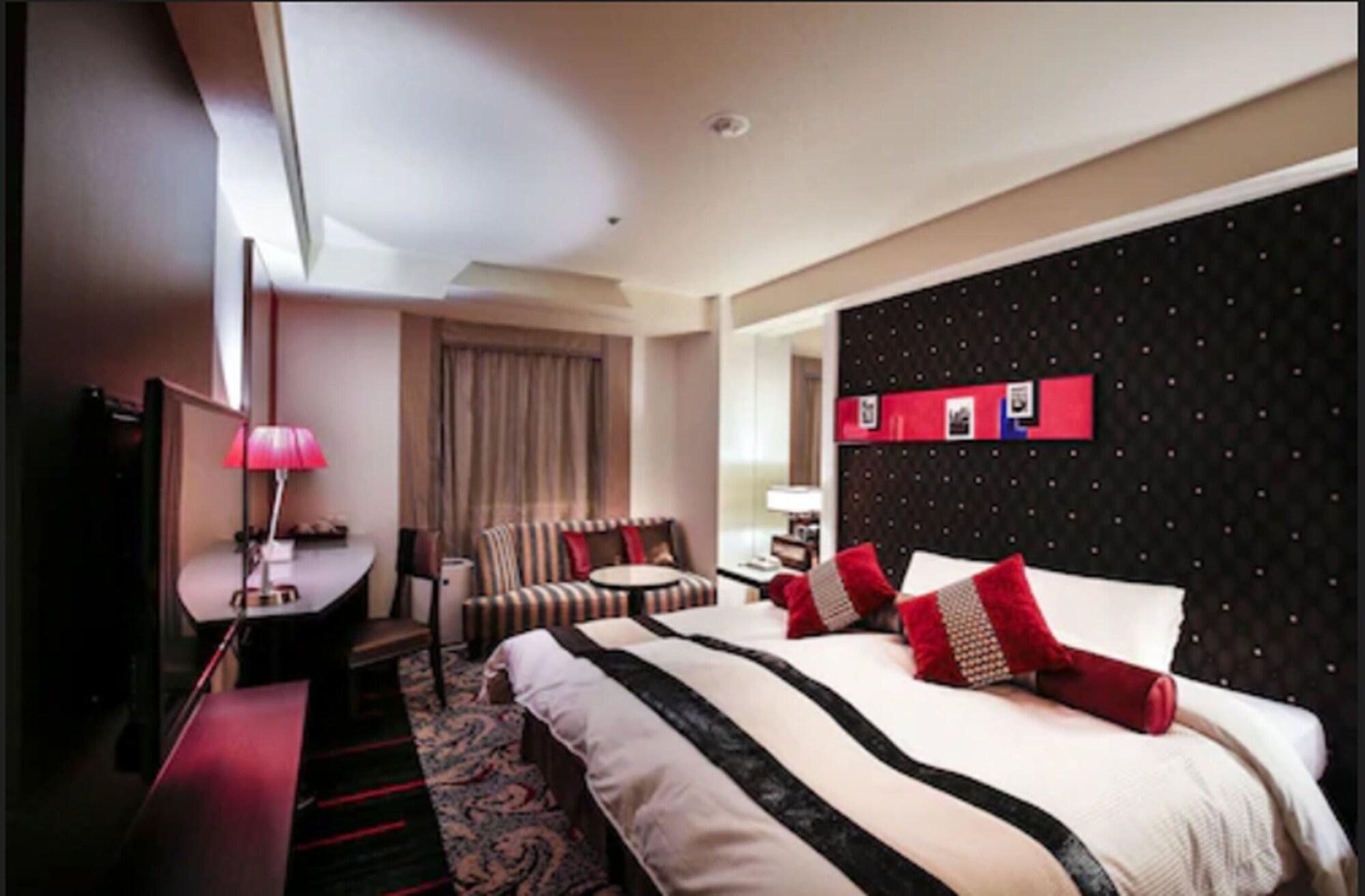 Hotel New Otani 3*
