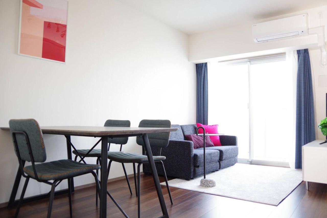 Mat Oshiage Apartment