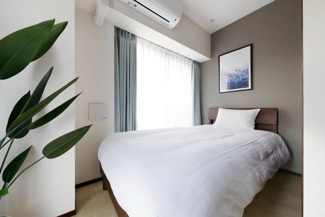 Mat Oshiage Apartment