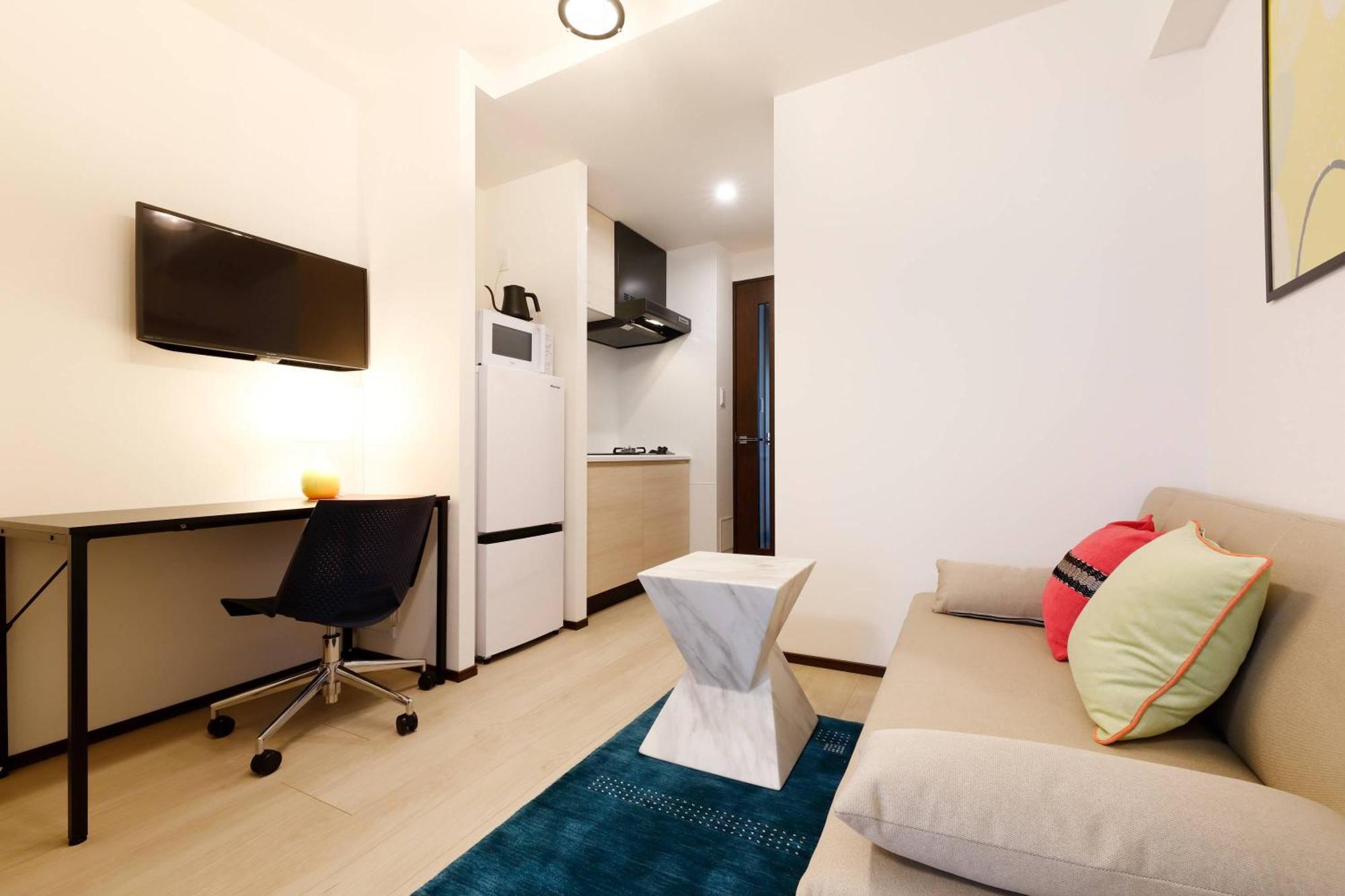Mat Oshiage Apartment Tokyo