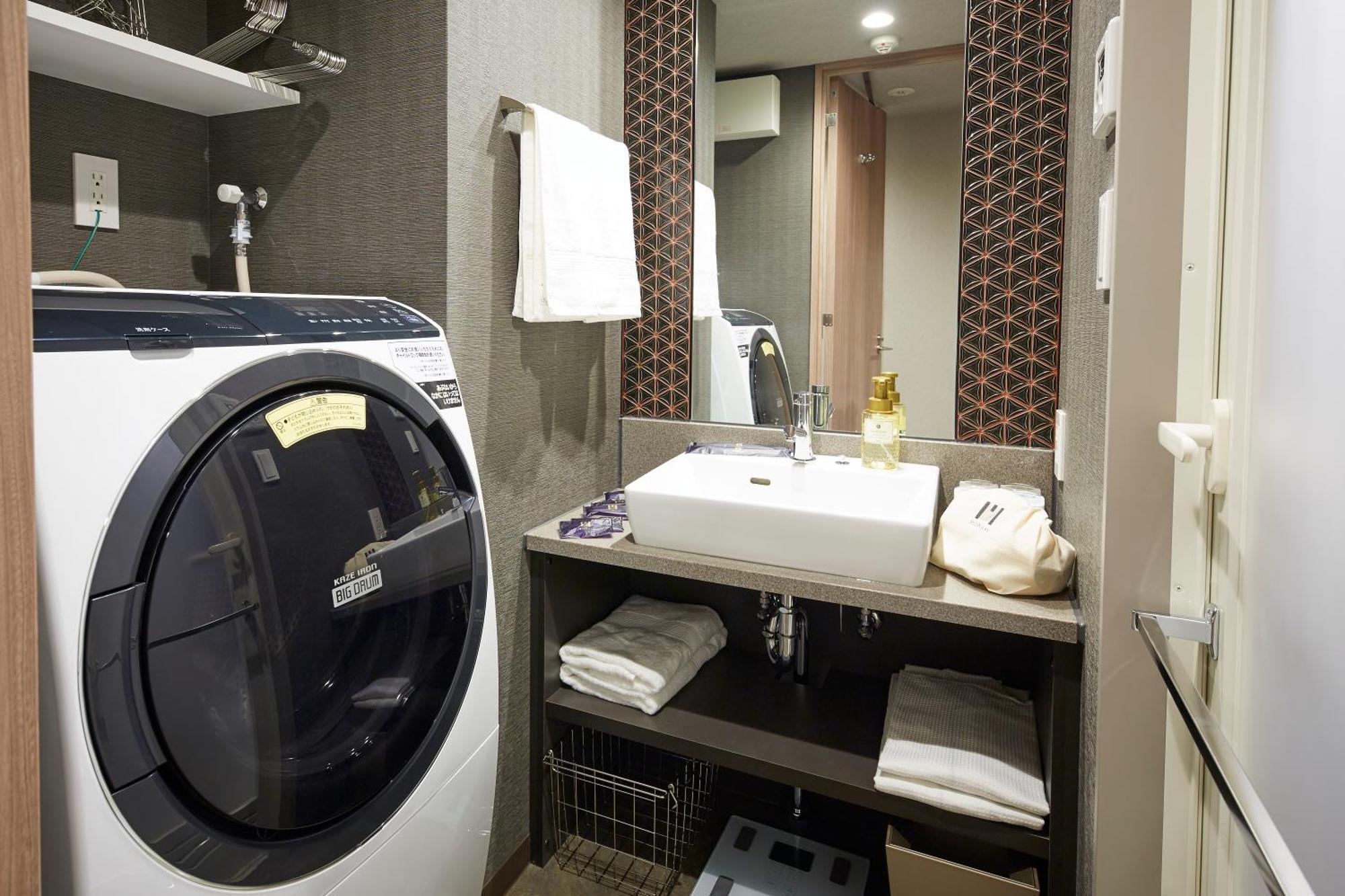 Monday Premium Nihonbashi Aparthotel
