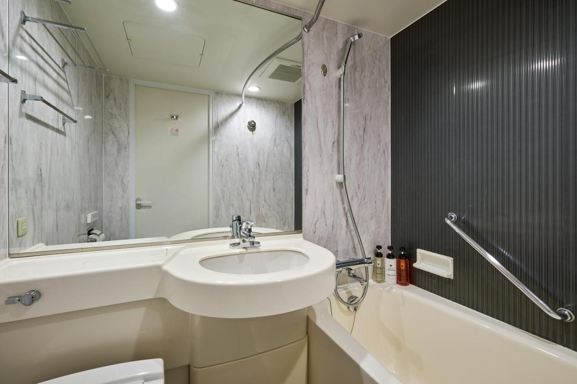 Hotel Fontaine Tokyo-jimbocho 3*
