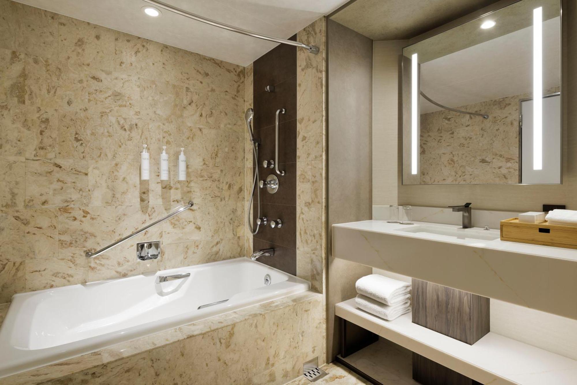 Courtyard By Marriott Ginza