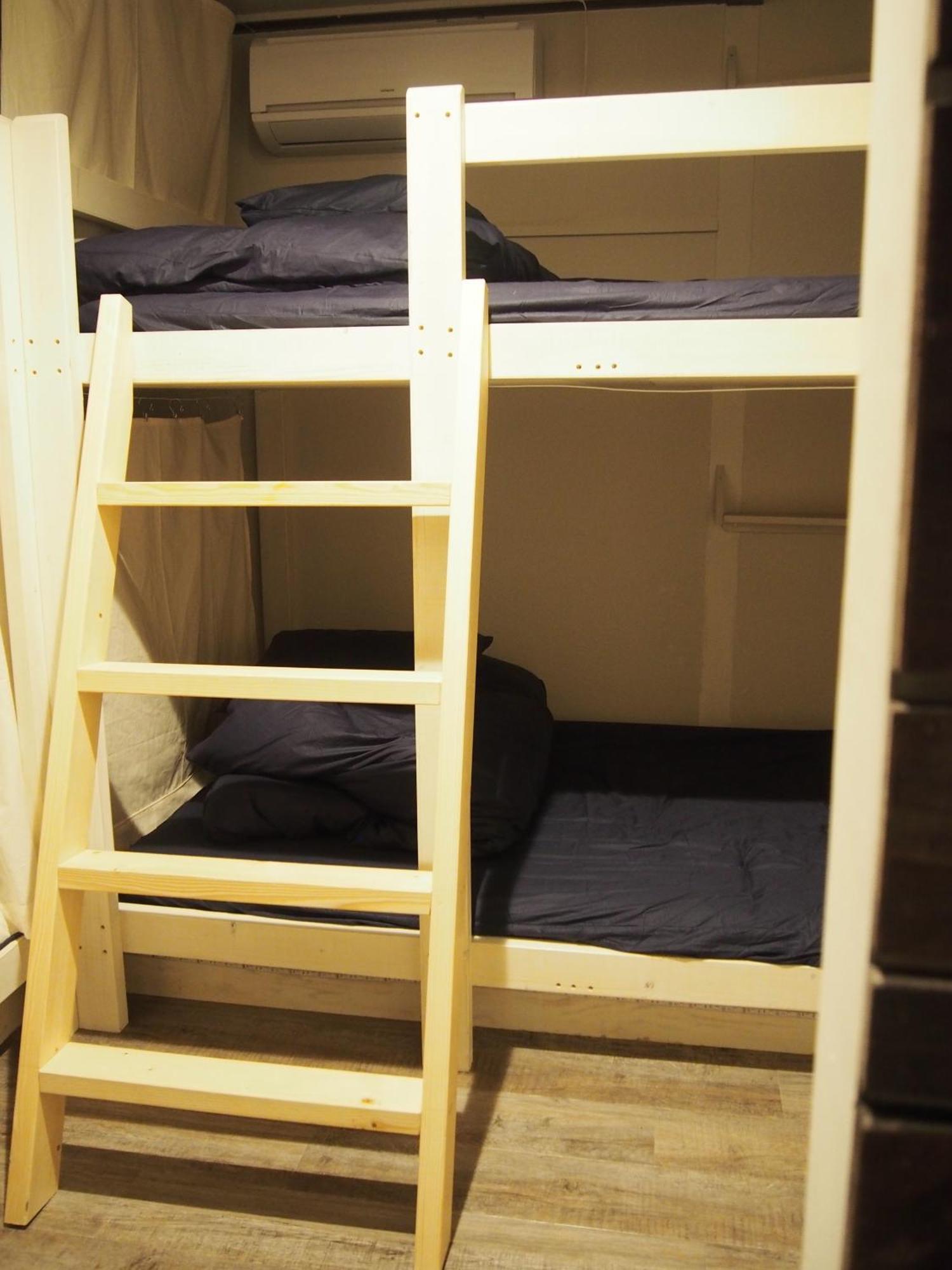 328 & Lounge Hostel *