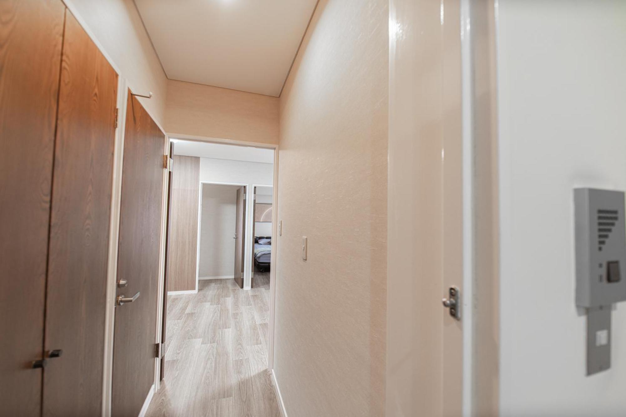 Apartment Z7全新装修套房3室2厅 新宿2站4分钟,max 8p-spacious,3rooms Near Shinjuku Tokyo