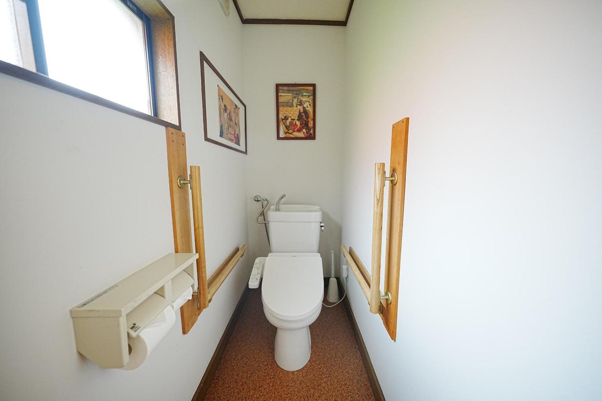 Family Or Business Travel 20 Percent Off丨200 Sqm 丨 14 Min To Shinjuku 丨century-old Japanese Garden 丨3 Parking Spaces丨4 Bedrooms * Tokyo