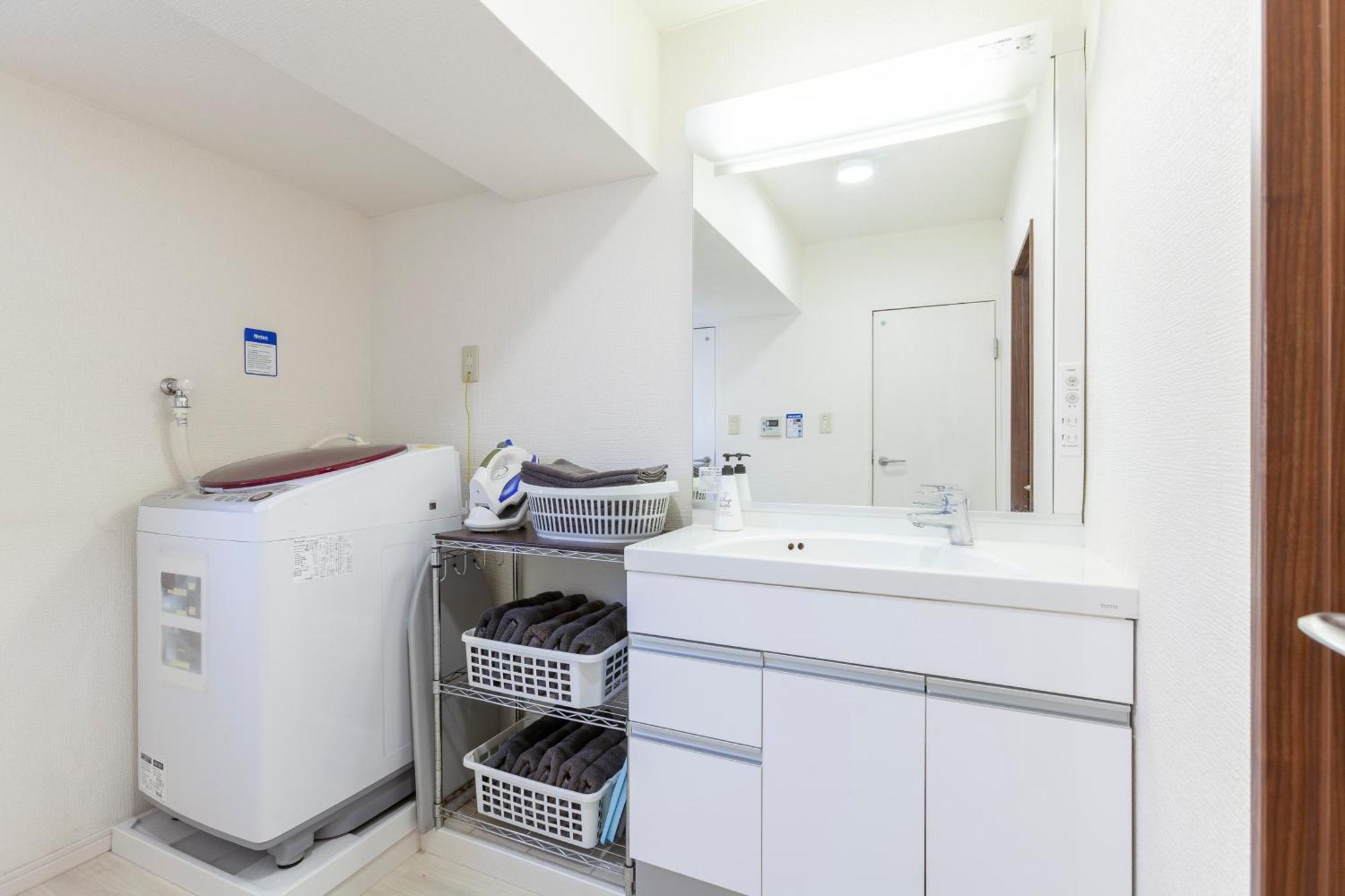 Premier Shinjuku West 3f 4f Apartment