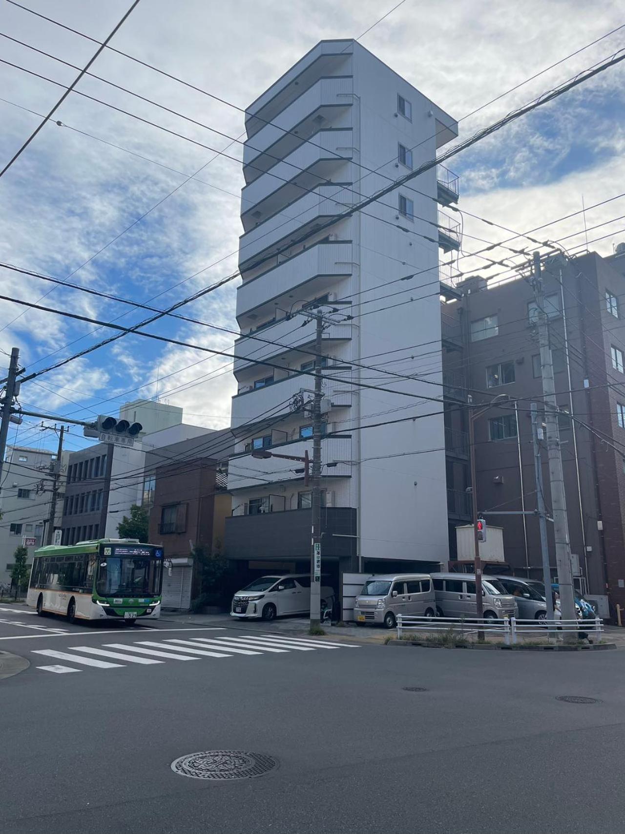 Calum Asakusa Imado Tokyoカルム浅草今戸ツインルーム新築民泊東京浅草隅田川今戸神社近くスカイツリー見えるコンビニコインランドリー近くある浅草駅まで徒歩圏内アクセス便利成田空港羽田空港銀座渋谷東京駅直通 * Tokyo