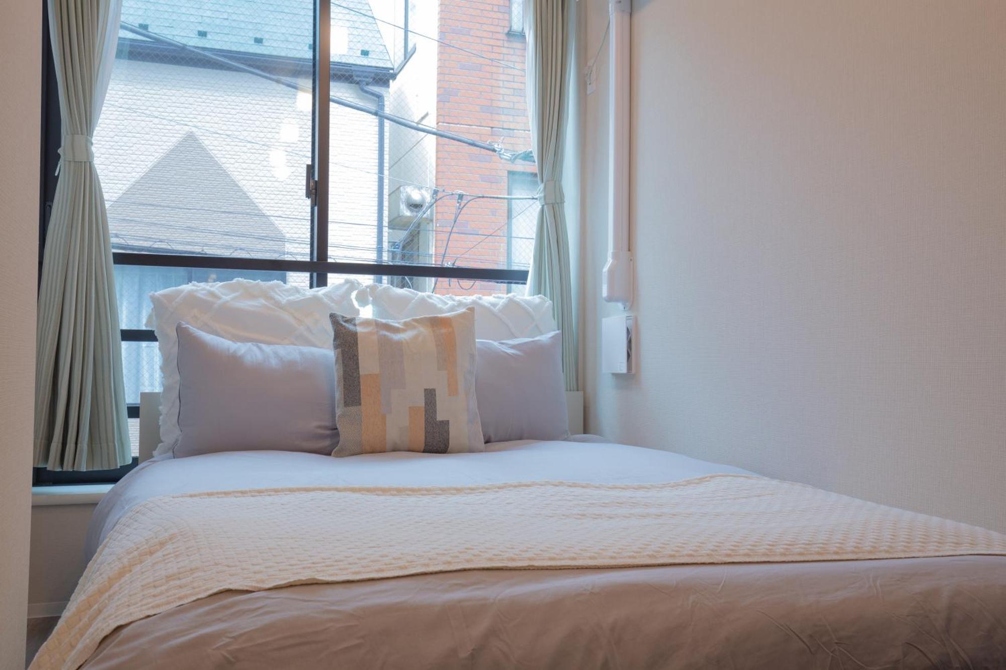 Cozy 2-person Retreat In Higashi Ueno 5 Min To Ueno Park And Subway *