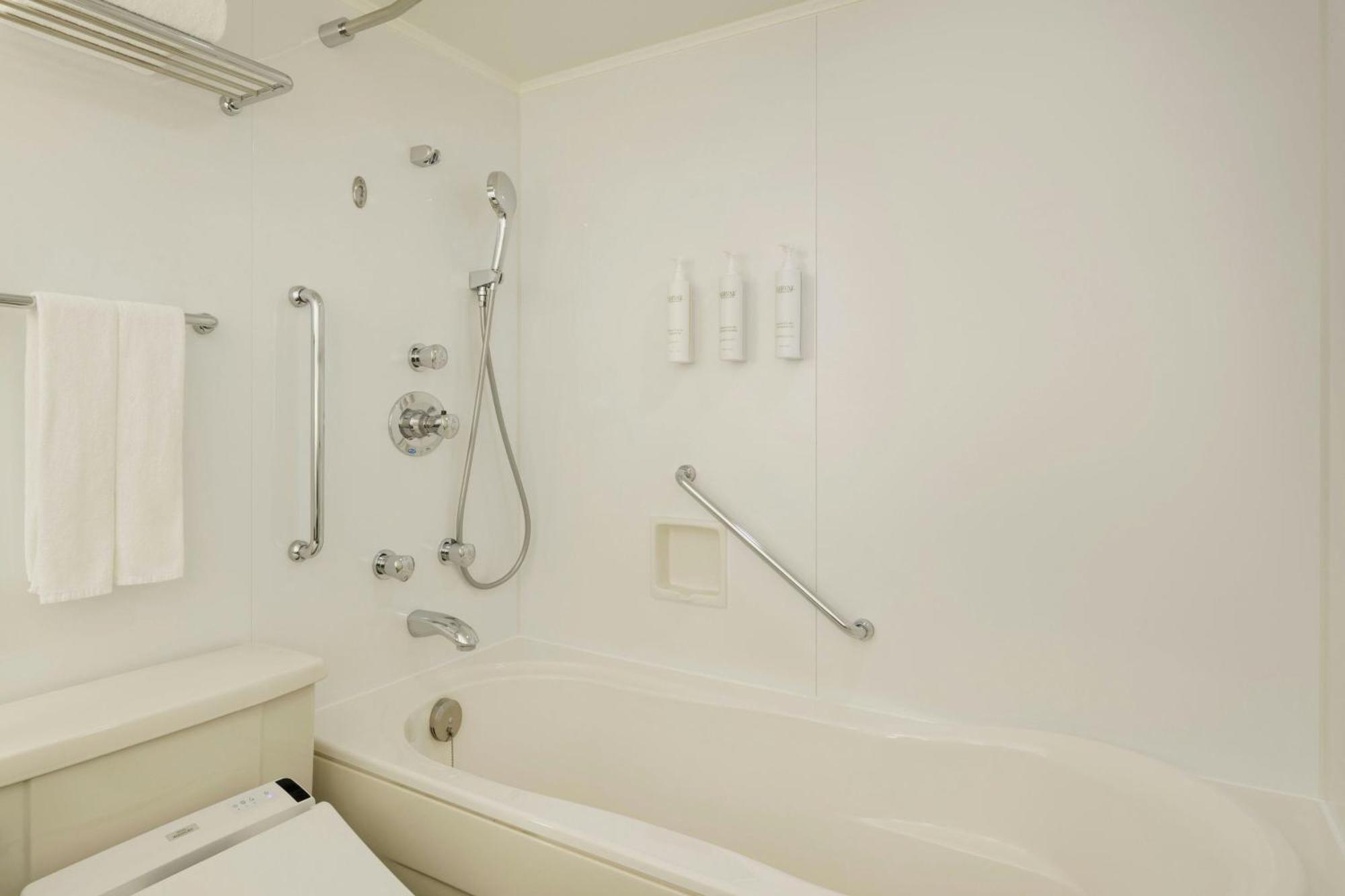 Courtyard By Marriott Ginza 4*