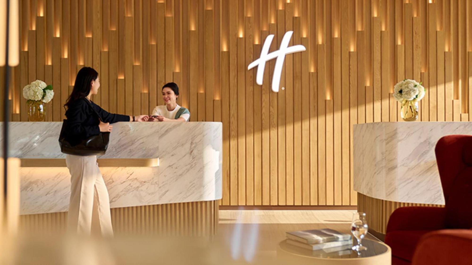 Hotel Ana Bay By Ihg 4*