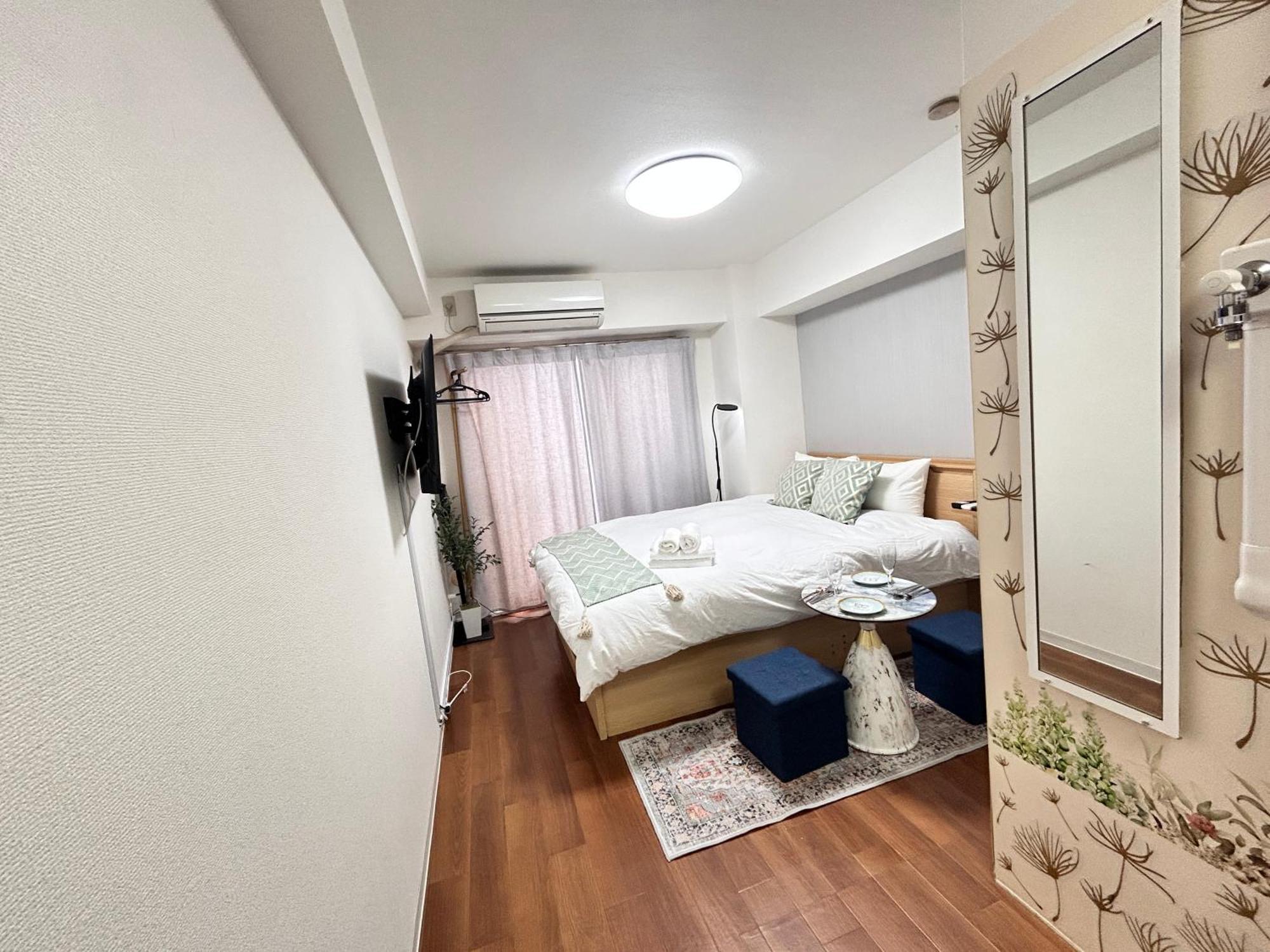 Apartment 红楼house