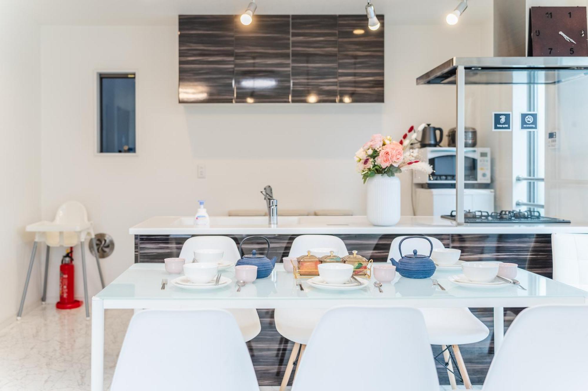 Qiqi House Tokyo: Spacious New For 8 With Easy Airport & Access