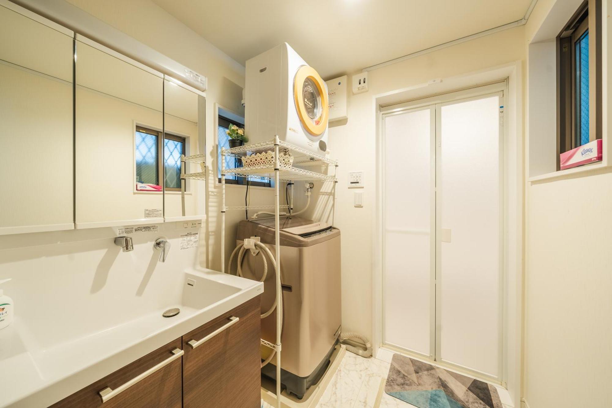 Qiqi House Tokyo: Spacious New For 8 With Easy Airport & Access Tokyo