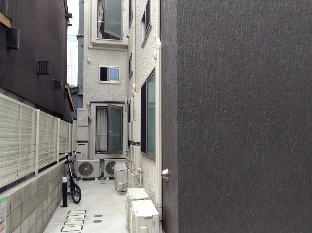 Shitamachi Base Apartment *