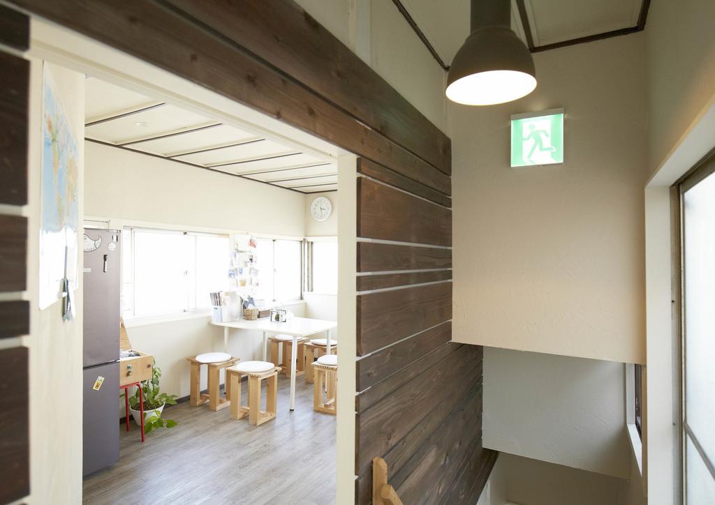 Hostel 328 & Lounge