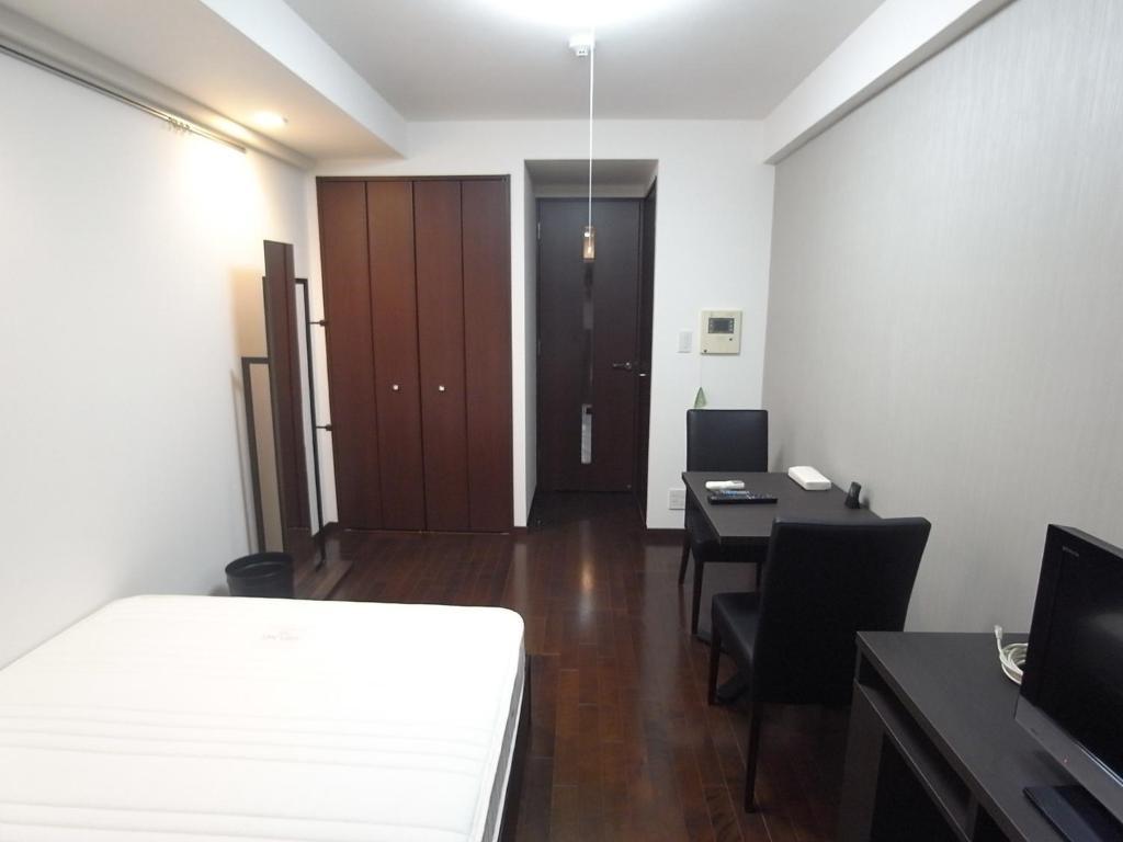 Studio Shibuya Honmachi *