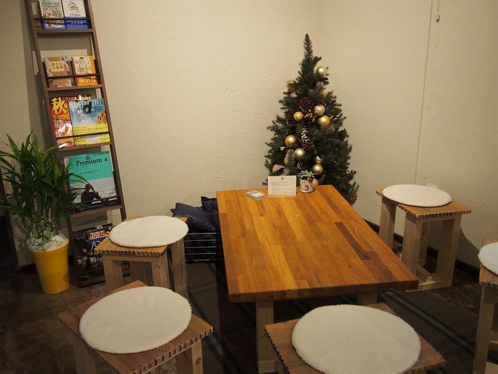 Hostel 328 & Lounge
