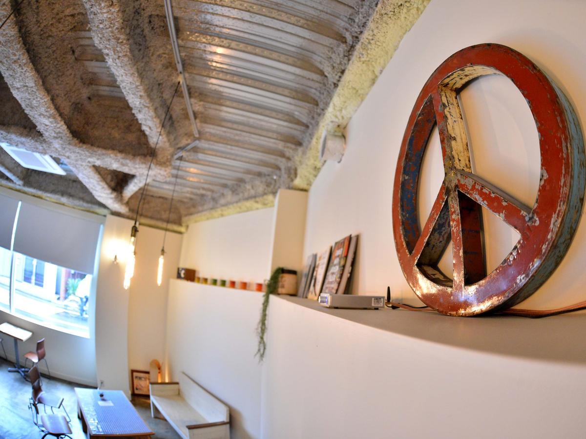 Almond & Cafe Shibuya Hostel *