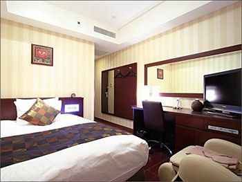 Coco Grand Kitasenju Hotel 3*