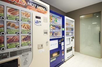 First Shinbashi Atagoyama Capsule hotel