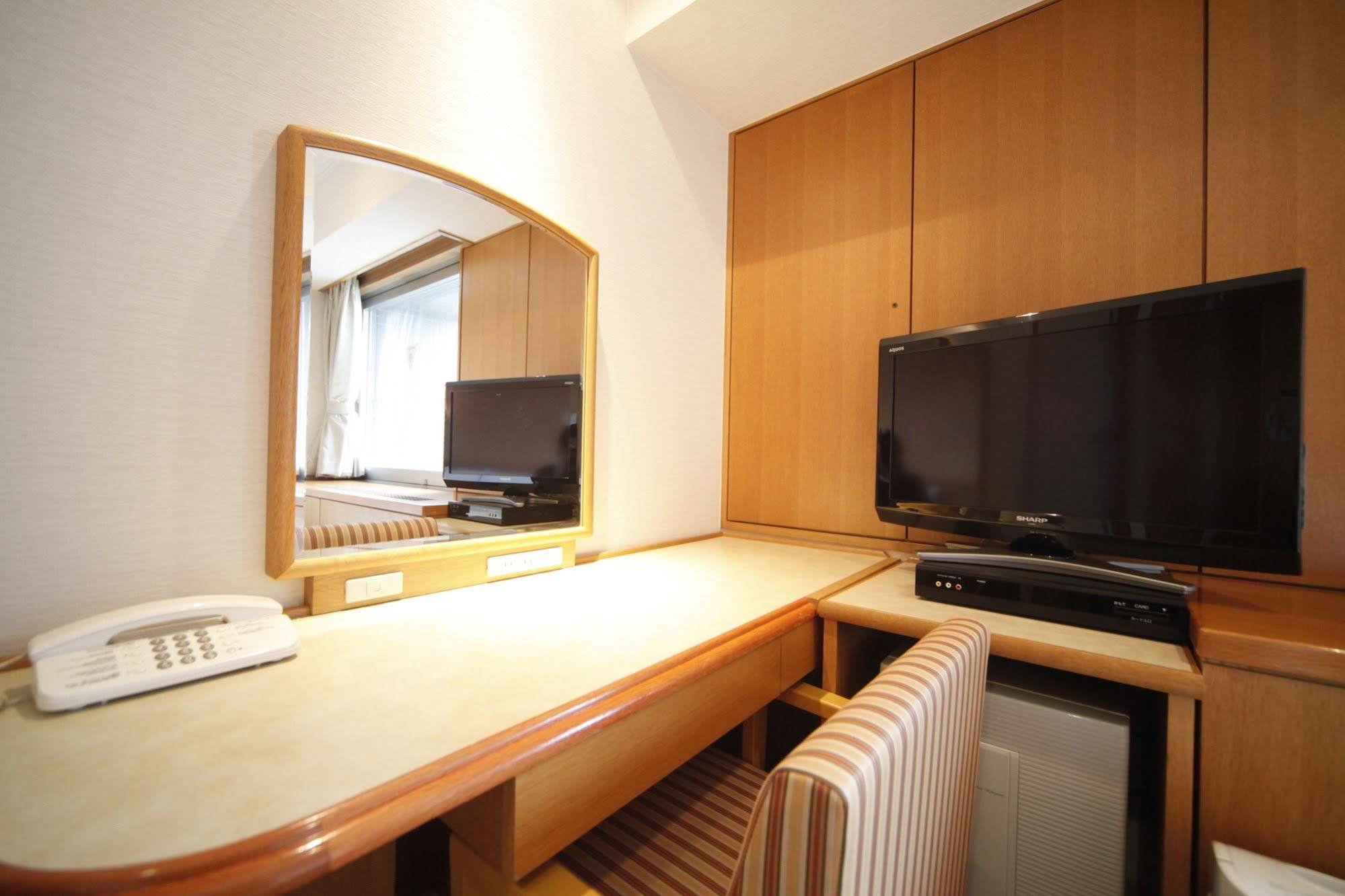 Vessel Ueno Iriya Station 3*
