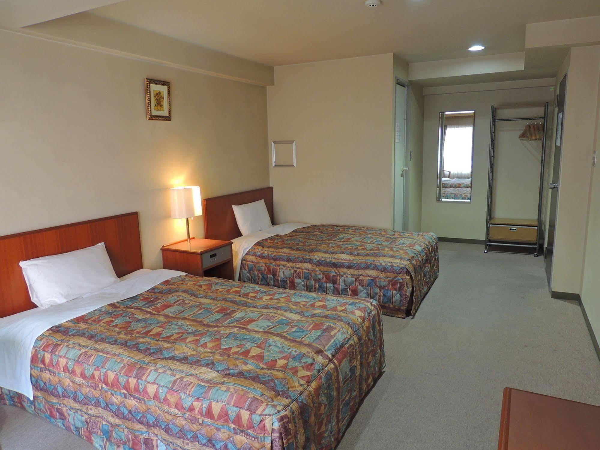 New Tohoku Hotel