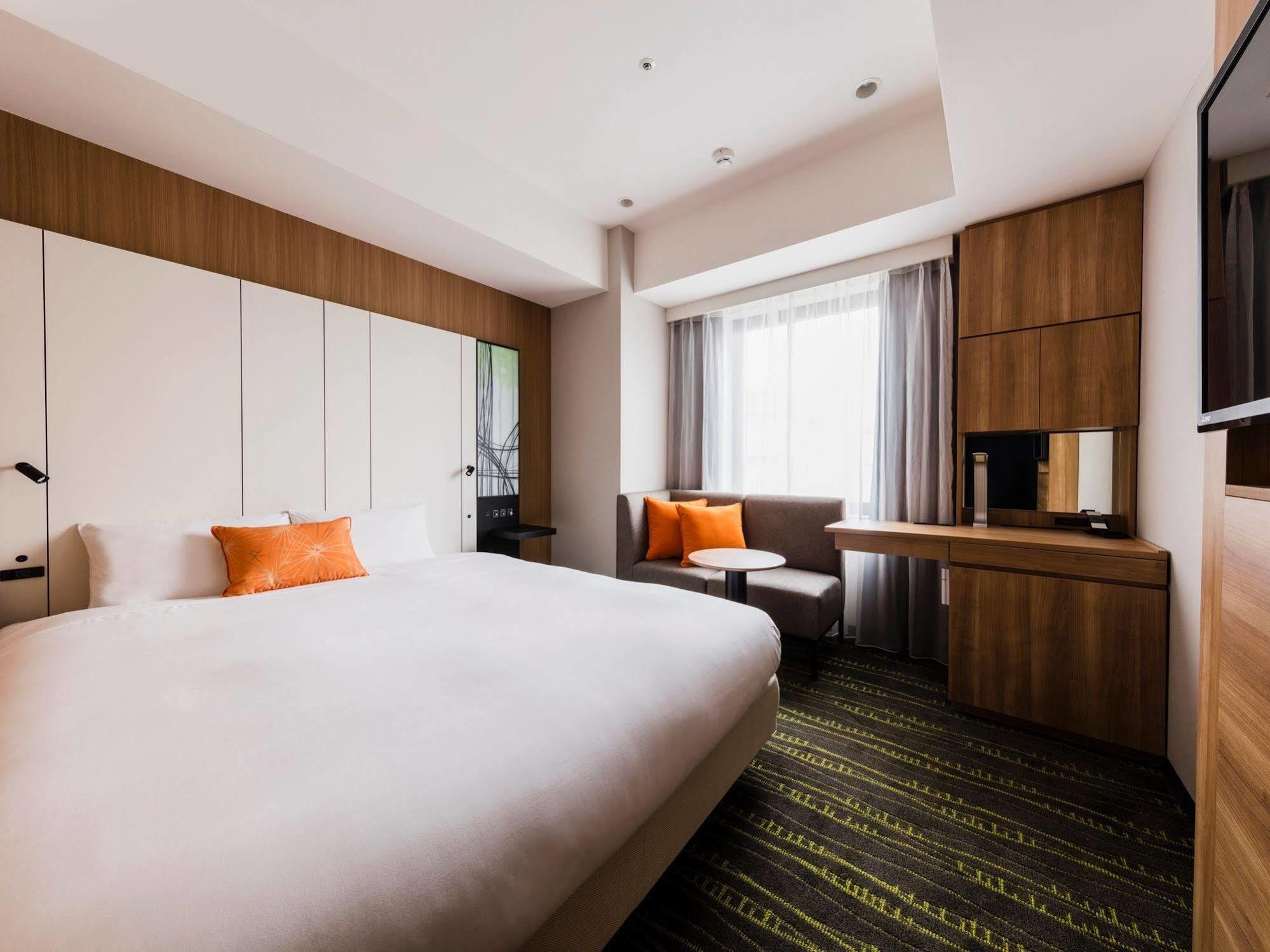 Hotel Jr-east Mets Shibuya