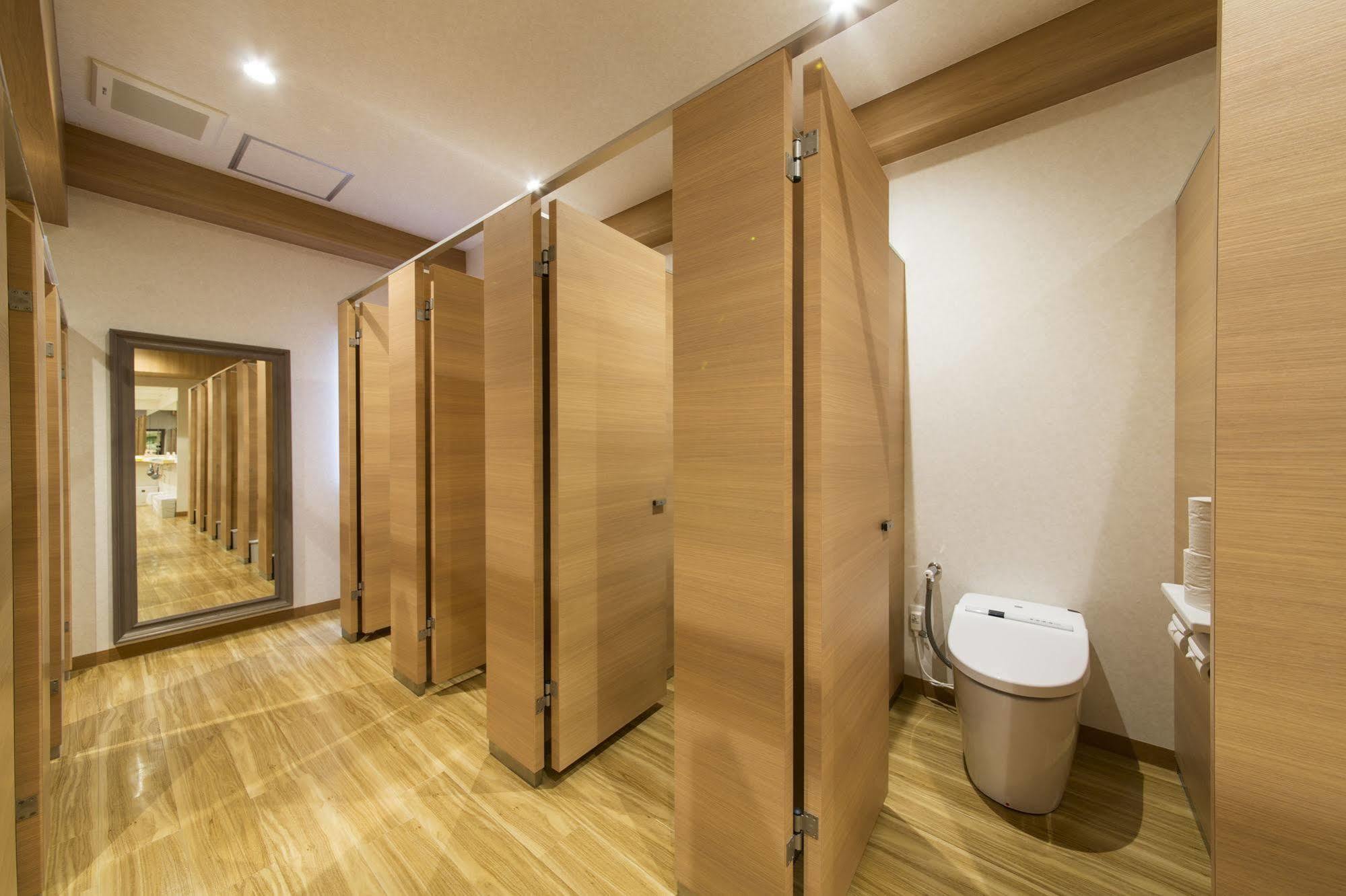 Shinjuku Kuyakusho-mae Capsule Capsule hotel *