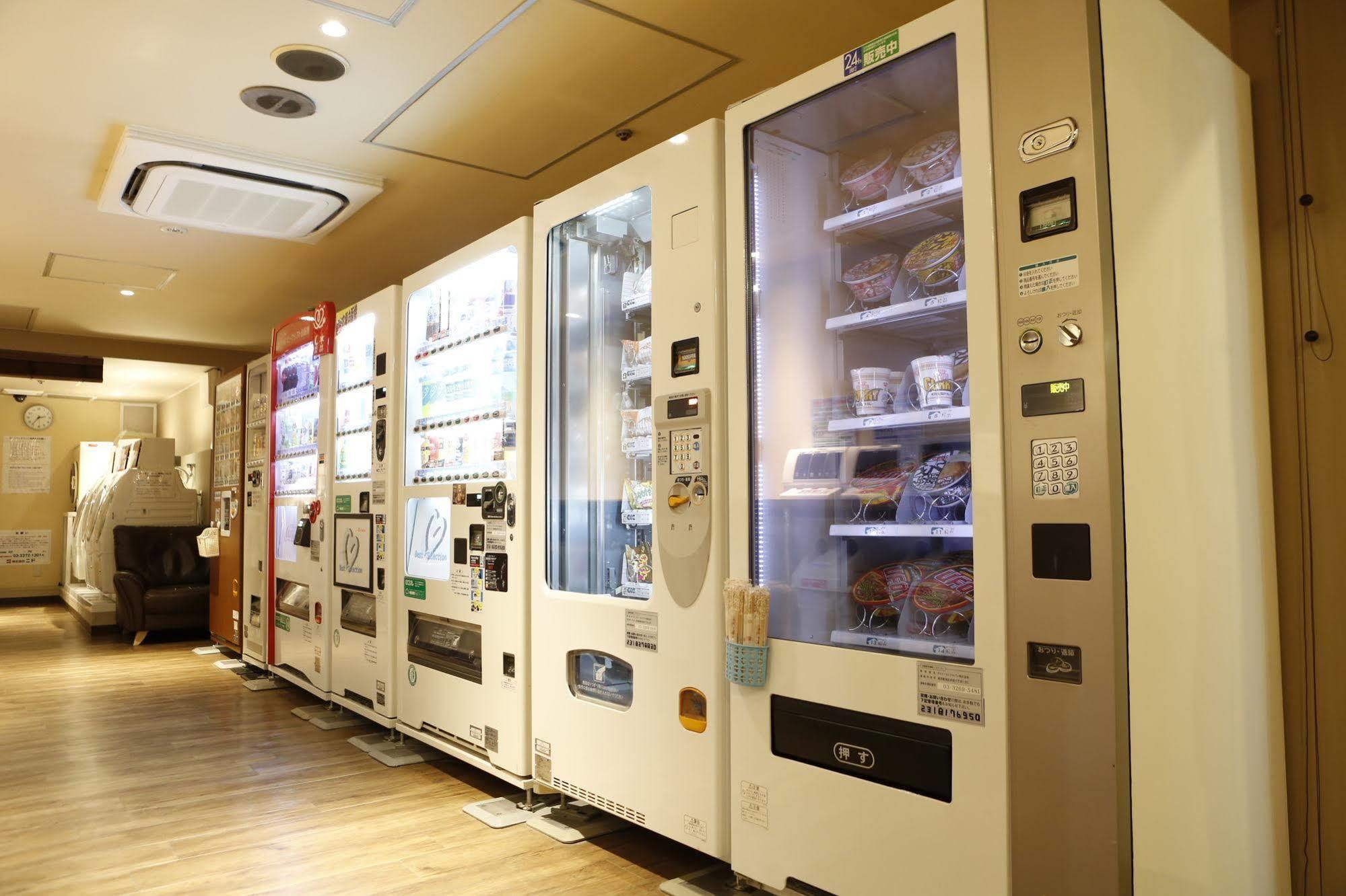 Capsule hotel Shinjuku Kuyakusho-mae Capsule Tokyo
