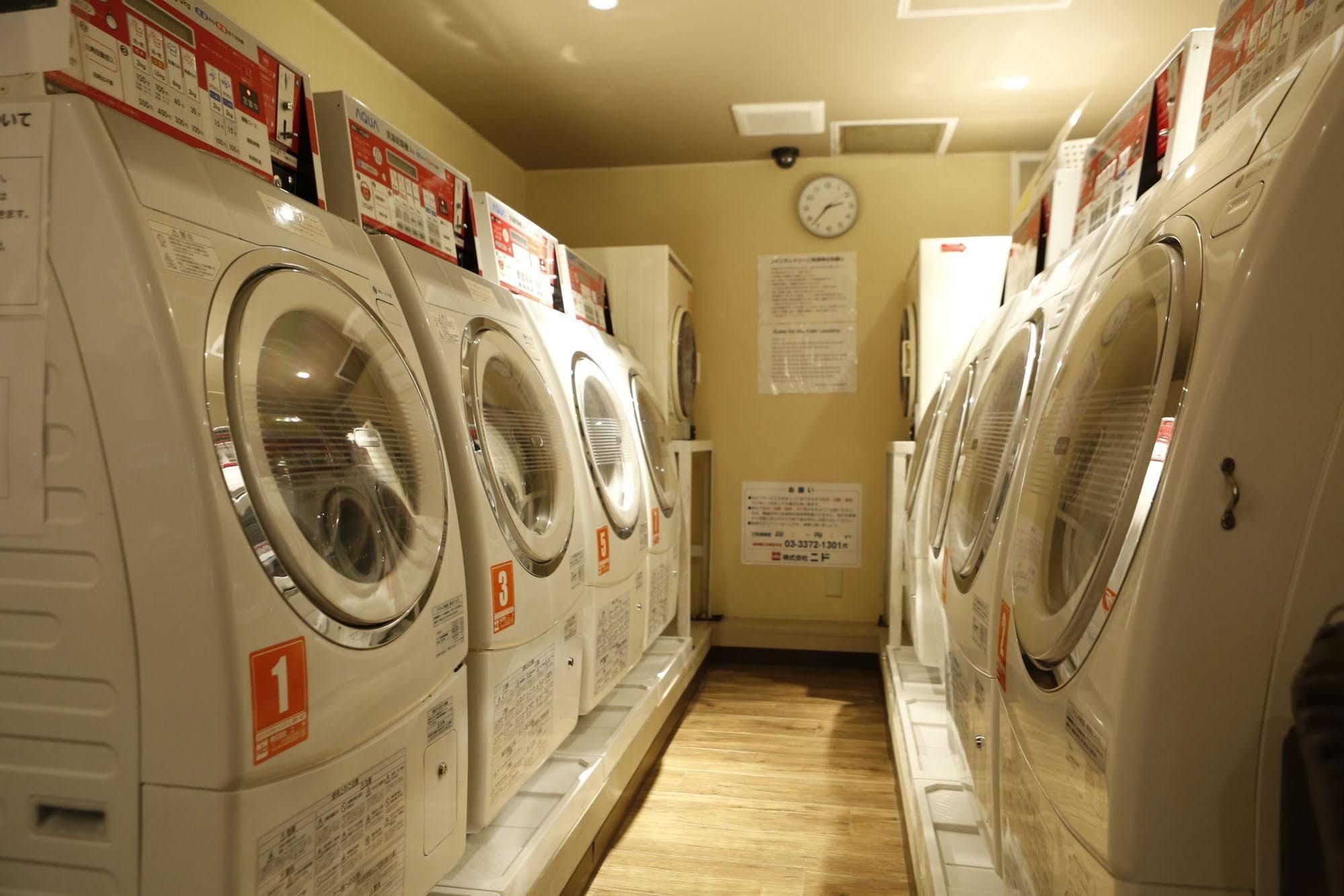Shinjuku Kuyakusho-mae Capsule Capsule hotel