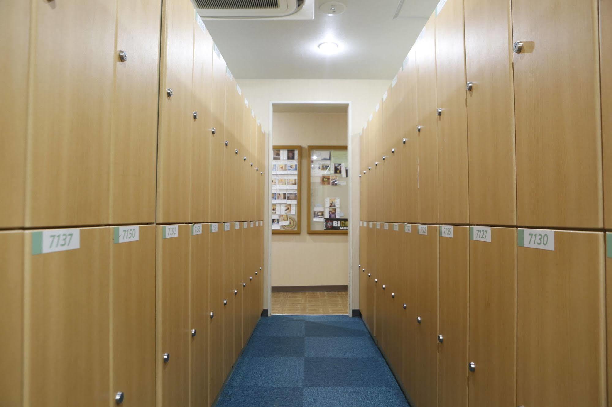 Shinjuku Kuyakusho-mae Capsule Capsule hotel *