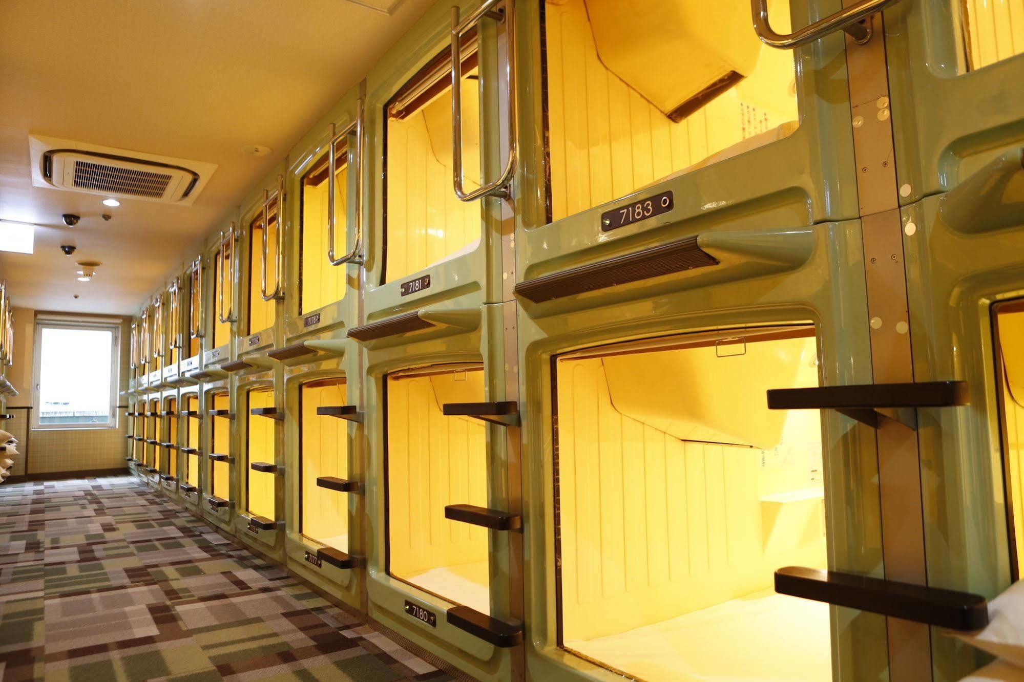 Shinjuku Kuyakusho-mae Capsule Capsule hotel *