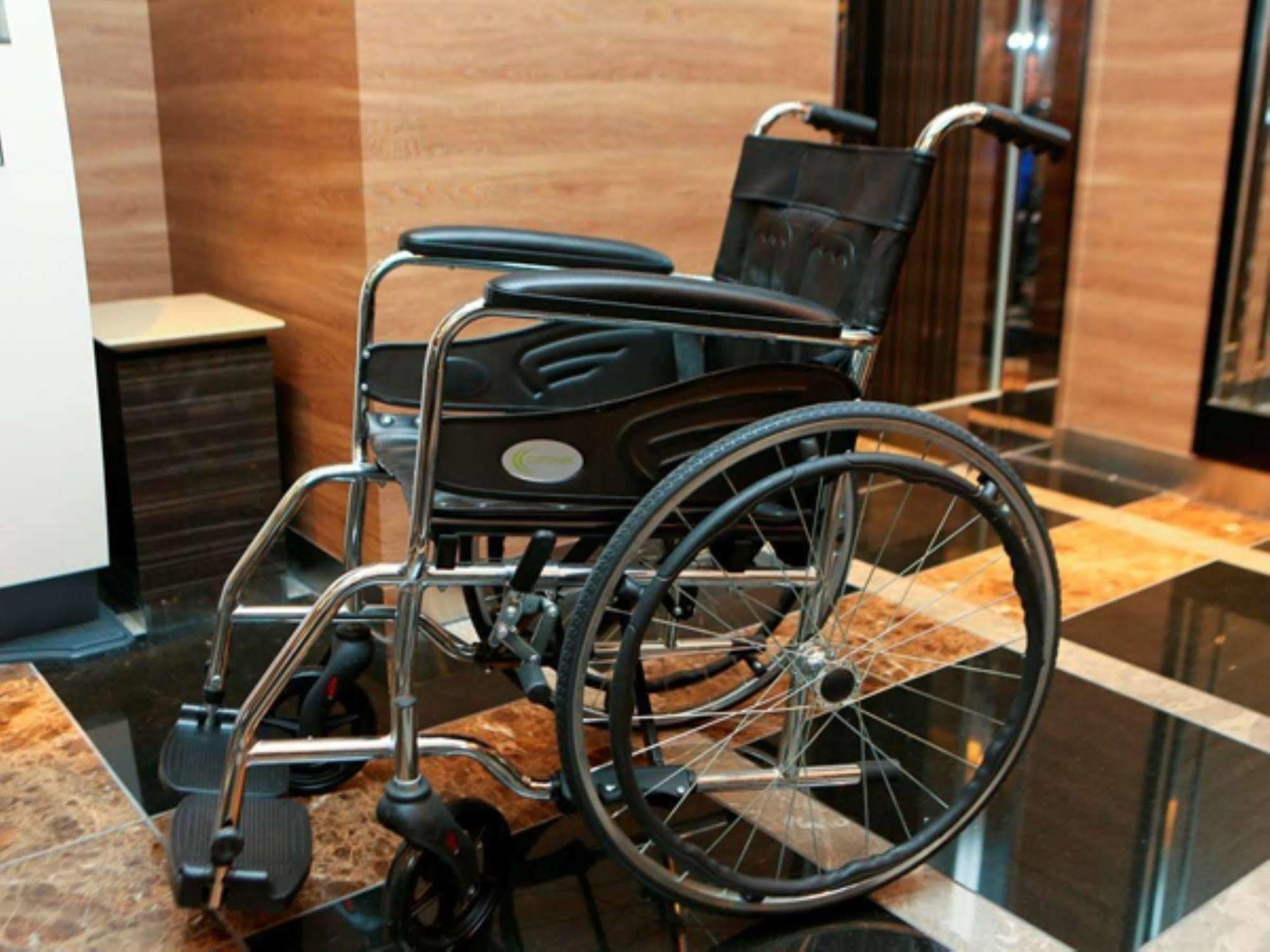 Hotel Apa Nihonbashi Hamacho Ekiminami