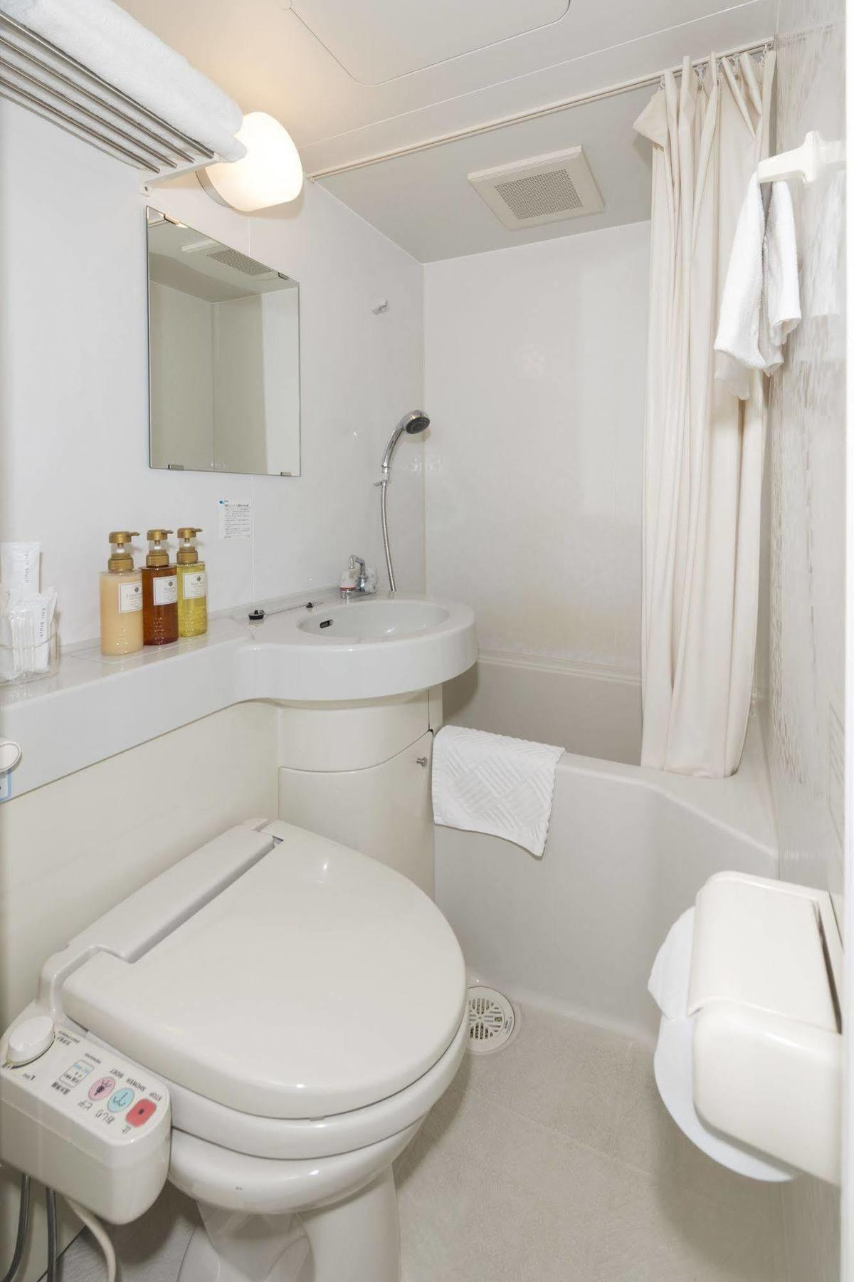 Seven Seas Ginza Hotel