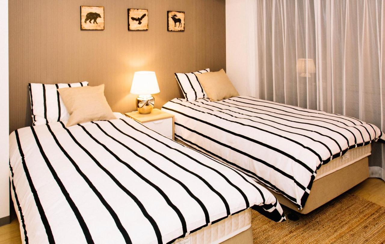 Universal Haneda Apartment