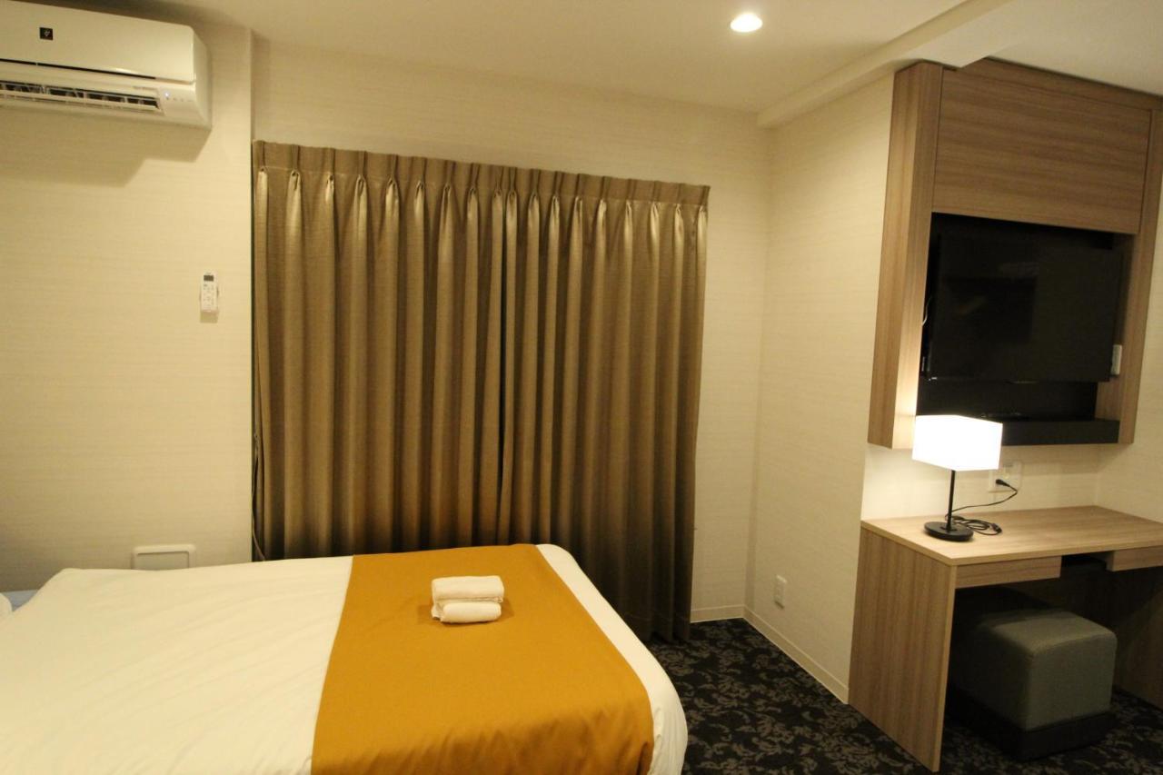 Apartment M-1 Nakarokugo Tokyo