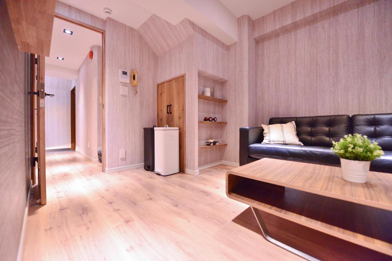 Apartment Real Life Kudanshita Tokyo